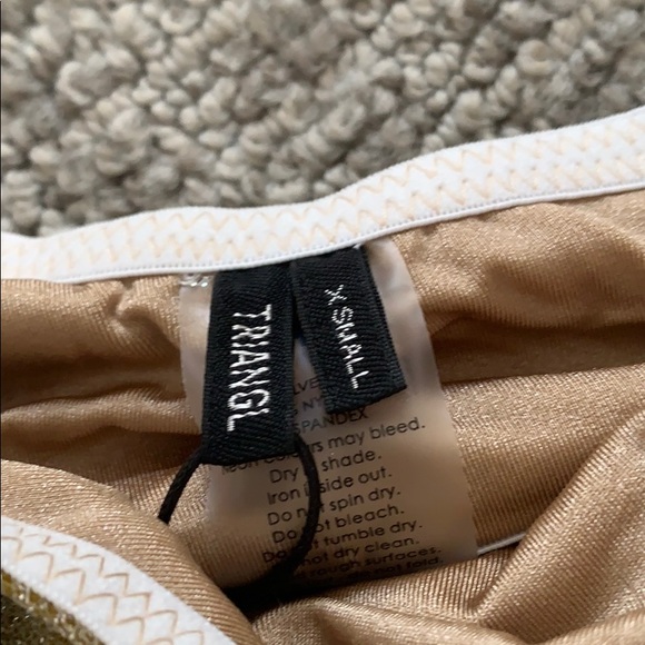 One shoulder gold triangl. - Picture 3 of 3